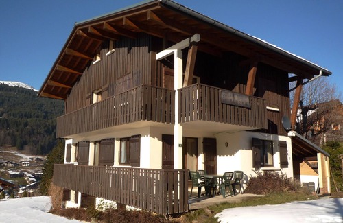Les Gets Apartamento | High quality apartment very close to ski slopes with stunning views