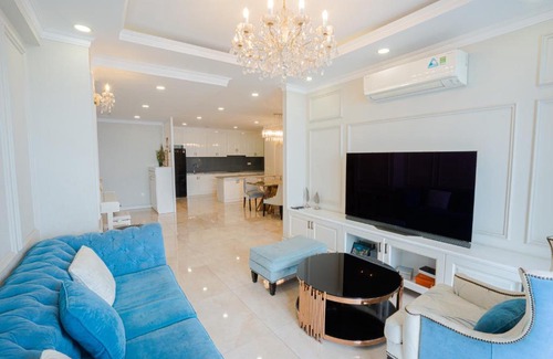 District 4 Apartamento | High Rise Beautiful 2BR Apartment Central Saigon