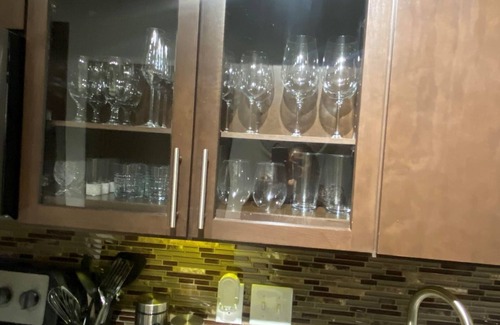 MacGregor Condominio | High Rise Condo/Apartment in the Medical Center Area