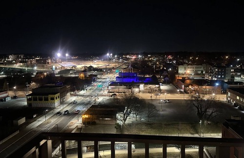 Northeast South Bend Apartamento | High Rise Downtown Apartment