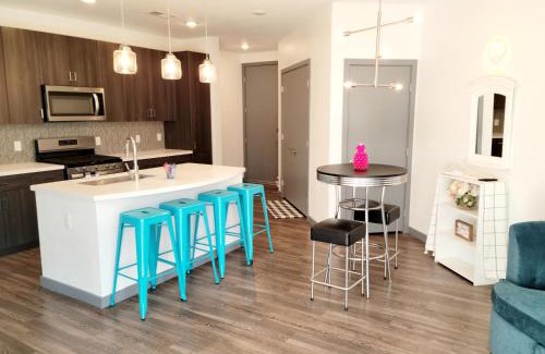 Summerlin South Casa | High rise Near UNLV and Strip