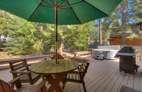 Lake Forest Casa | High Sierra at Dollar Point - Private Hot Tub, Close to Ski Resorts, Pet Friendly!