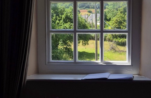 Llangattock Apartamento | High spec, self contained apartment with garden in Georgian Manor House