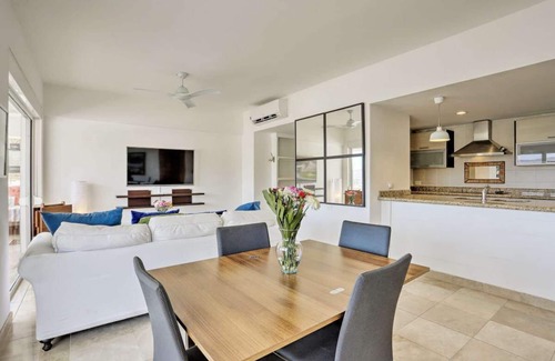 Pedregal Condominio | Family Friendly Lux Cabo Condo en Pedregal Area w / Amenities + Views