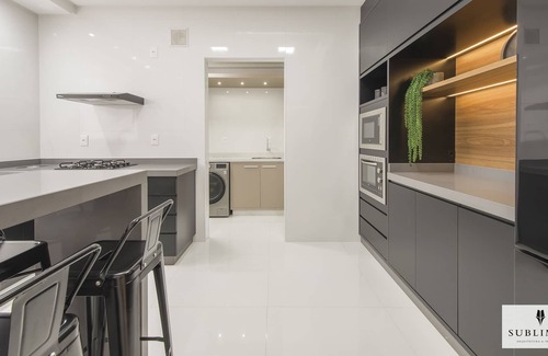 Andorinha Casa | Alto estándar - 4 suites - Vista al mar - 280m2 - 100 metros del mar - Centro Meia Praia