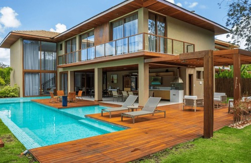 Praia do Forte Casa | High Standard House with 7 Suites Praia do Forte Condominium Praia Bela with Access to the SEA