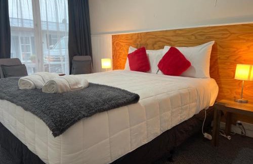 Picton Hotel | High Street Living Motel