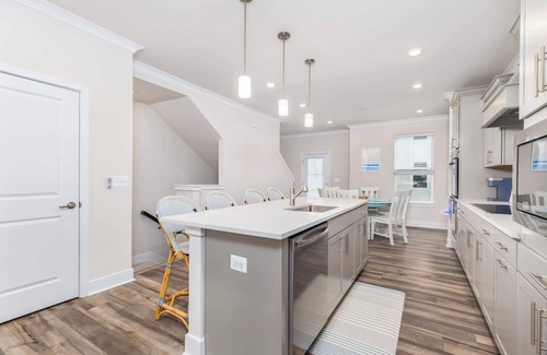 Caine Woods Casa | High Tide 3BR Townhome North OC
