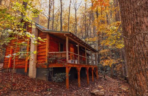 Saluda Casa | High Top cabin at Cabin Fever in NC