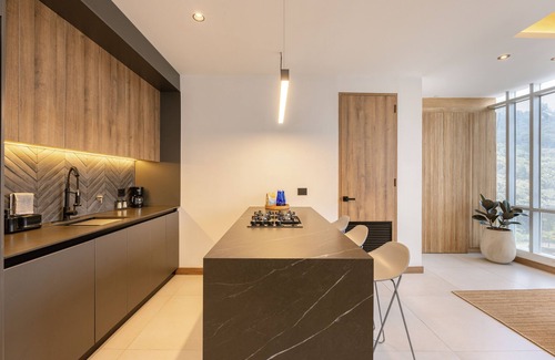 San Diego Apartamento | Highend 1BR unit with Jacuzzi and A/C in El Poblado