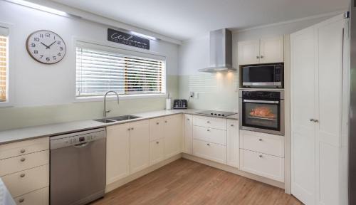 Lynmore Casa | Highfield on High - 50m to the Redwoods Forest with Spa Pool