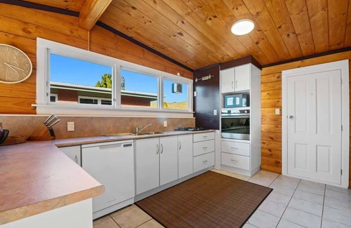 Lynmore Casa | Highfield Ride | Next to the Forest with Spa Pool