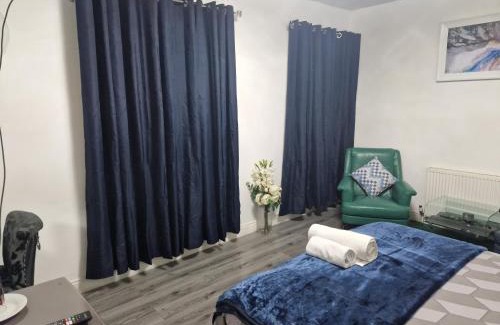 Sheffield Casa | Highfields House - Free Wifi - Free Local Parking