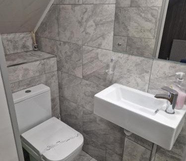 Sheffield Casa | Highfields Living - All Rooms Ensuite- Free Wifi- Free Local Parking