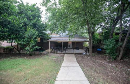 Birmingham Casa | Highland Drive Hideaway