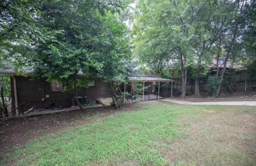 Birmingham Casa | Highland Drive Hideaway