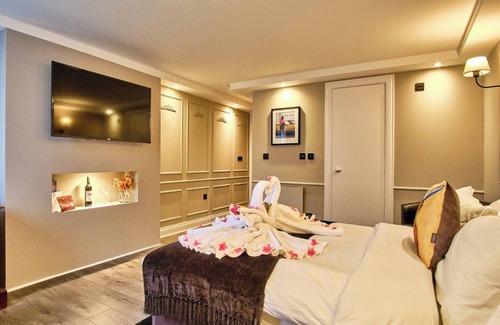 Tyndrum Hotel | Highland Getaway l Garden Strolls and Nearby Outdoor Adventures