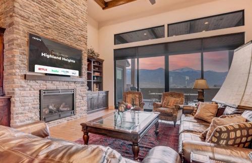 Colorado Springs Casa | Highland Heights - Hot Tub BBQ Mountain View