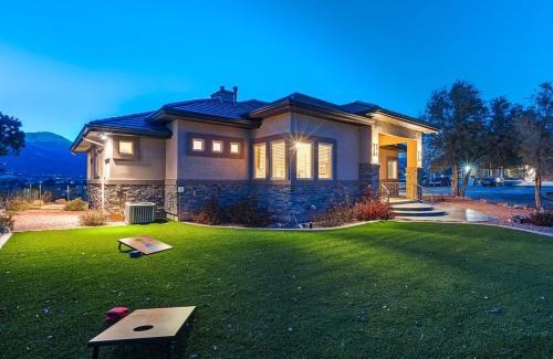 Colorado Springs Casa | Highland Heights - Hot Tub BBQ Mountain View