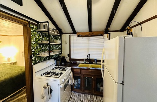 Hillsville Cabina | Highland Hideaway- Hot Tub