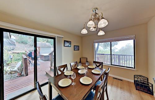 Cloverdale Casa | Highland Oasis