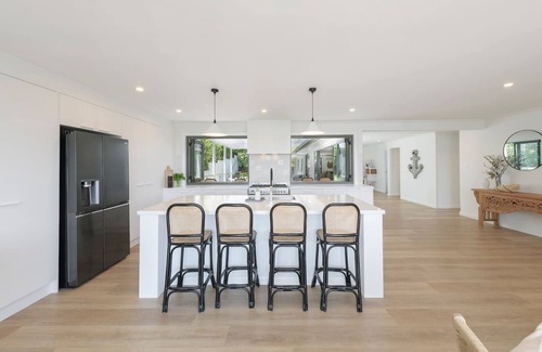Nords Wharf Casa | Highland on the Lake An Idyllic Poolside Oasis