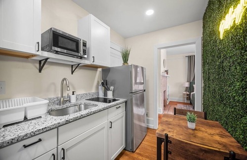 Pittsburgh Apartamento | HIghland Park Heritage Studio