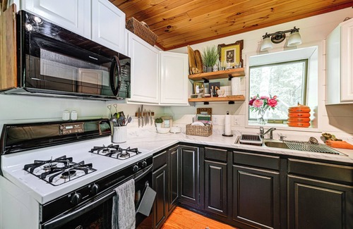 Highlands Cabina | Highlands Cabin on Buck Creek ~ 8 Mi to Town!