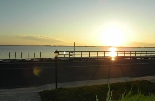 Montego Bay Casa | Comunidad muy solicitada de Montego Bay, vistas despejadas a la bahía, excelentes puestas de sol