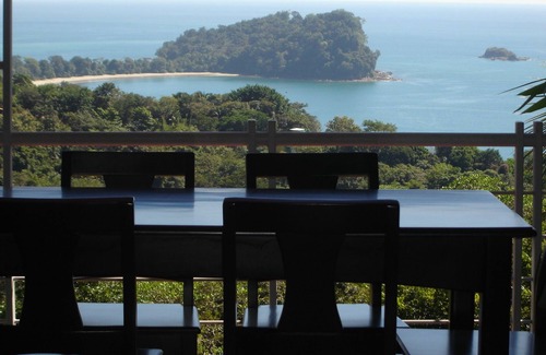 Quepos Condominio | Hight-View en el Parque Nacional y la Bahía Manuel-Antonio