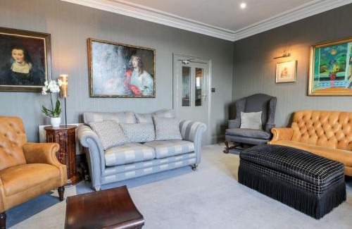 Scarborough Casa | Highview
