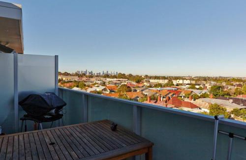 Northcote Apartamento | Highview on High St - A Balcony Haven in Northcote