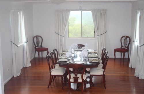 Bald Knob Cabina | Highwood Park B&B Guest Lodge