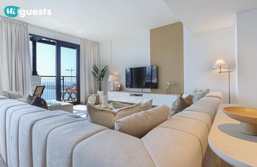 Dubai Apartamento | HiGuests - Beachfront Living Stunning 4 BR with Maid's Room