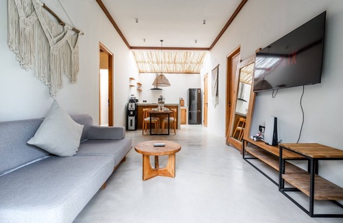 Kutuh Kaja Villa | 2-Bedroom Hijau Villa by EVDEkimi with Private Pool