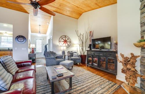 Bear Lake Reserve Casa | Hike and Boat Cozy Bear Lake Cottage!