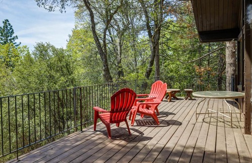 Twain Harte Casa | Hike, Bike and Golf Peaceful Cabin in Twain Harte!