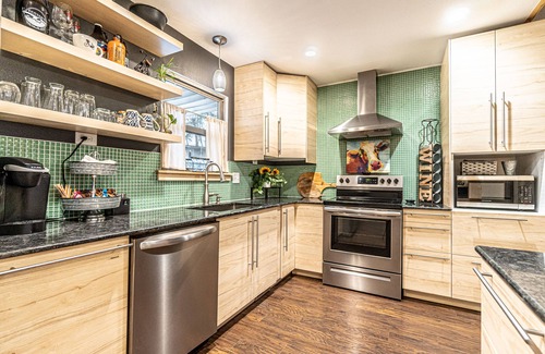 Bella Vista Cabaña | Hike & Bike Bleu- Pet friendly, 2BR 2.5 Bath house