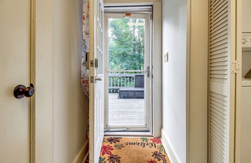 Burgaw Apartamento | Cozy Burgaw Apartment w/ Deck ~ 4 Mi to River