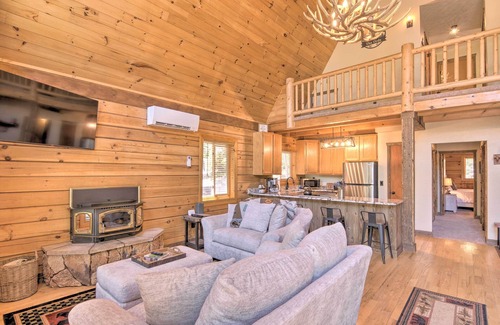 Duck Creek Village Cabina | Hike, Bike & Ski: Duck Creek Village A-Frame!