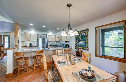Superior Casa | Hike, Fish and Unwind Remote Escape in Montana