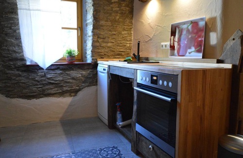 Roes Casa | Senderismo Roes: Naturaleza y encanto