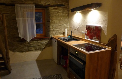 Roes Casa | Senderismo Roes: Naturaleza y encanto