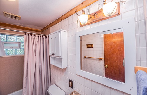 North Glade Hills Casa | Hildy's Hideaway | Dog Friendly + Lake Access