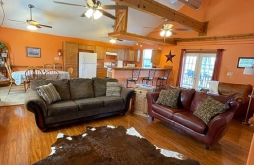 Canyon Lake Casa | Hill Country Adventures