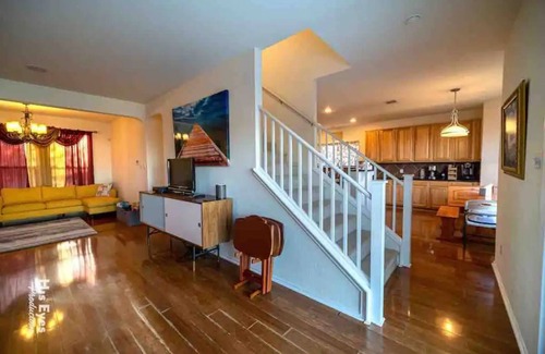 Cedar Park Casa | Hill Country Beauty in Red | Beautiful Large Home! Very Spacious!