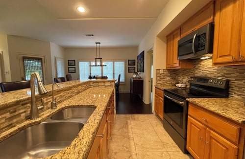 Barton Creek Lakeside Cabaña | Hill Country getaway at Barton Creek Lakeside near Lakecliff Golf Club.