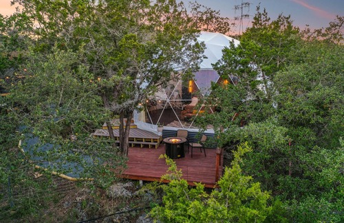 Spicewood Cabina | Hill Country Glamping Dome w/Hot Tub, Gym, Sauna & Cold Plunge