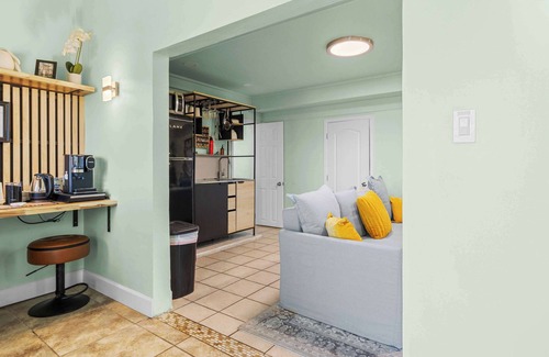 Spicewood Cabaña | Hill Country Guest House with stunning views and nature