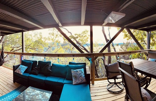 Canyon Lake Casa | Hill Country Haven-Lake Front/Sunsets/Hot Tub/Deer